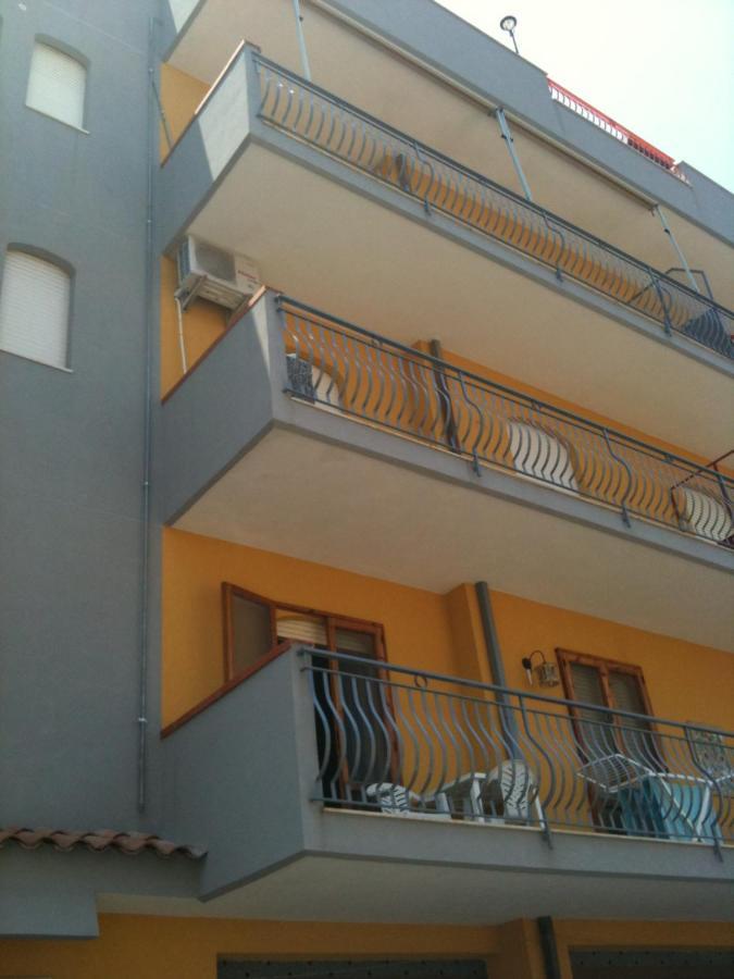 Residence La Fenice Ff Giardini Naxos Ngoại thất bức ảnh