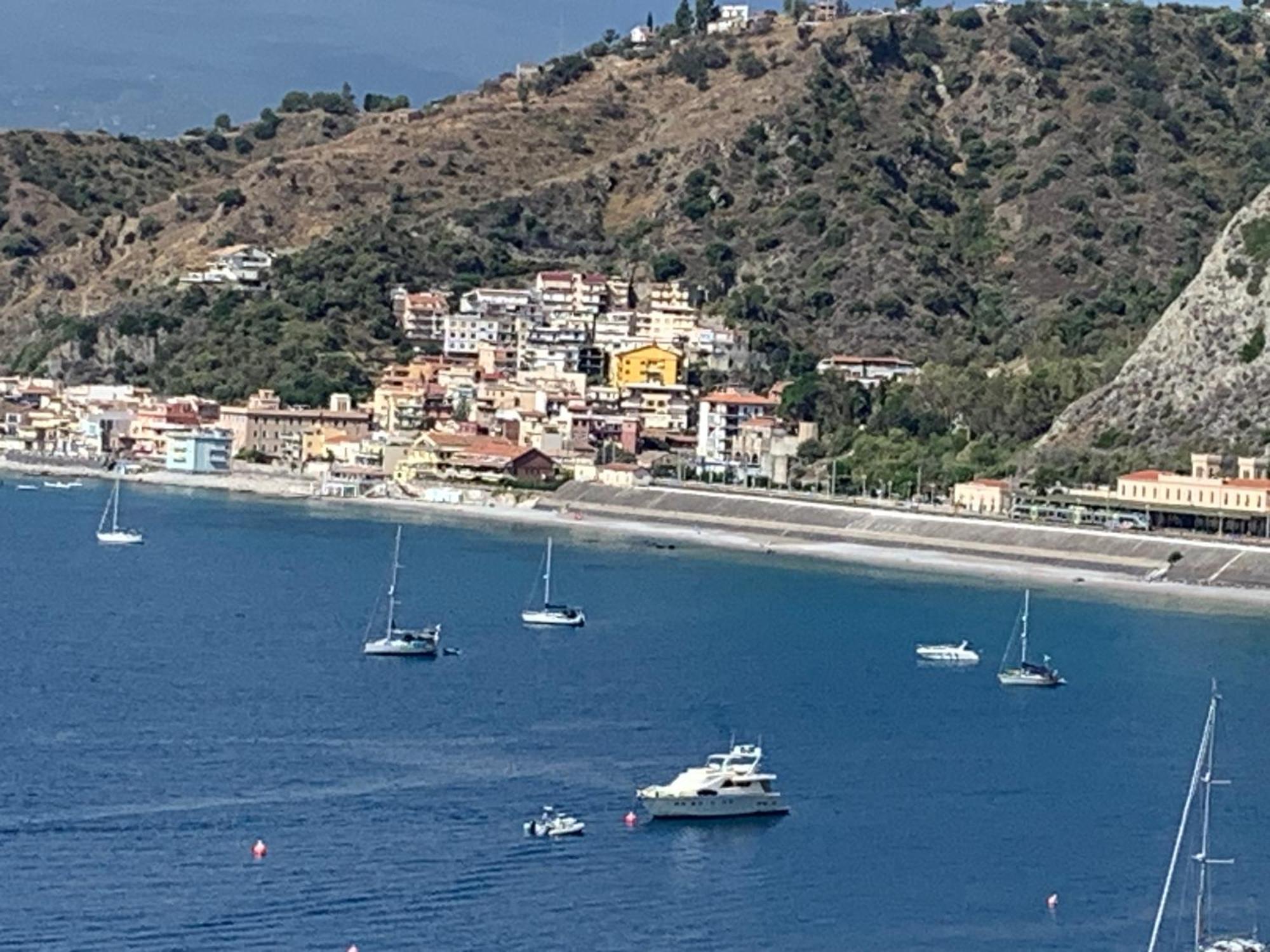 Residence La Fenice Ff Giardini Naxos Ngoại thất bức ảnh